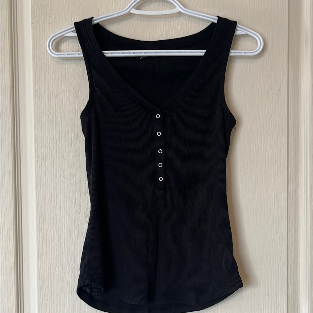 Black Sleeveless Top